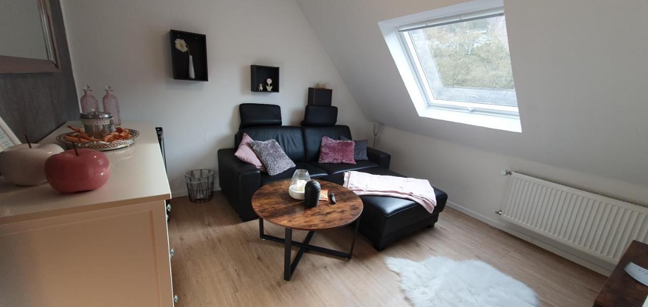 Gaestehaus Burgberg, Weinhaus Fries Kattenes ภายนอก รูปภาพ