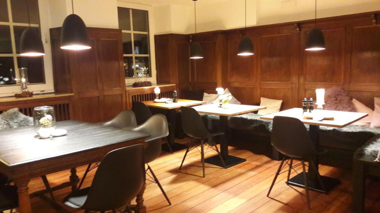Gaestehaus Burgberg, Weinhaus Fries Kattenes ภายนอก รูปภาพ