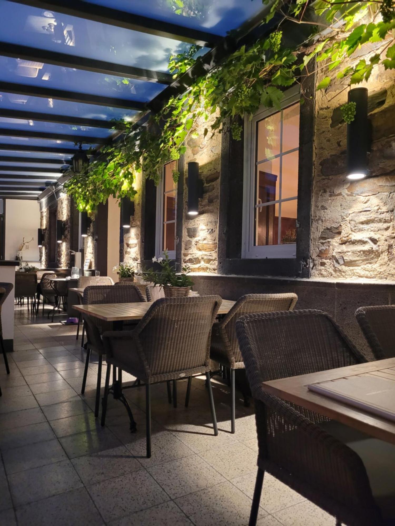 Gaestehaus Burgberg, Weinhaus Fries Kattenes ภายนอก รูปภาพ