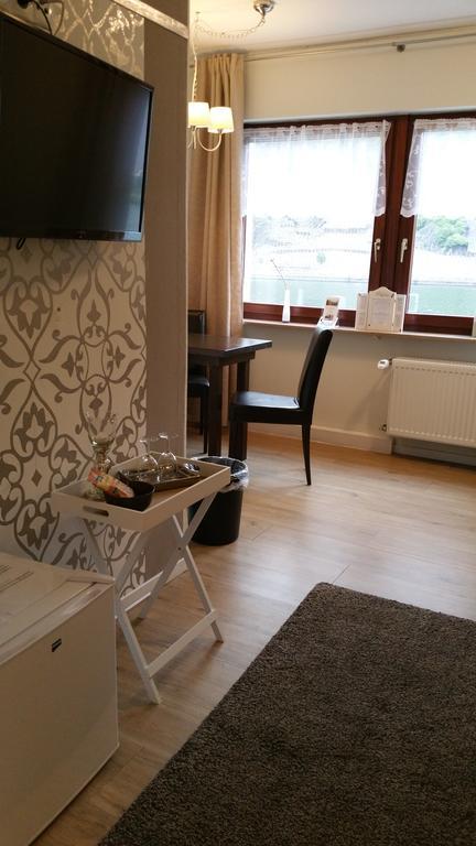 Gaestehaus Burgberg, Weinhaus Fries Kattenes ภายนอก รูปภาพ