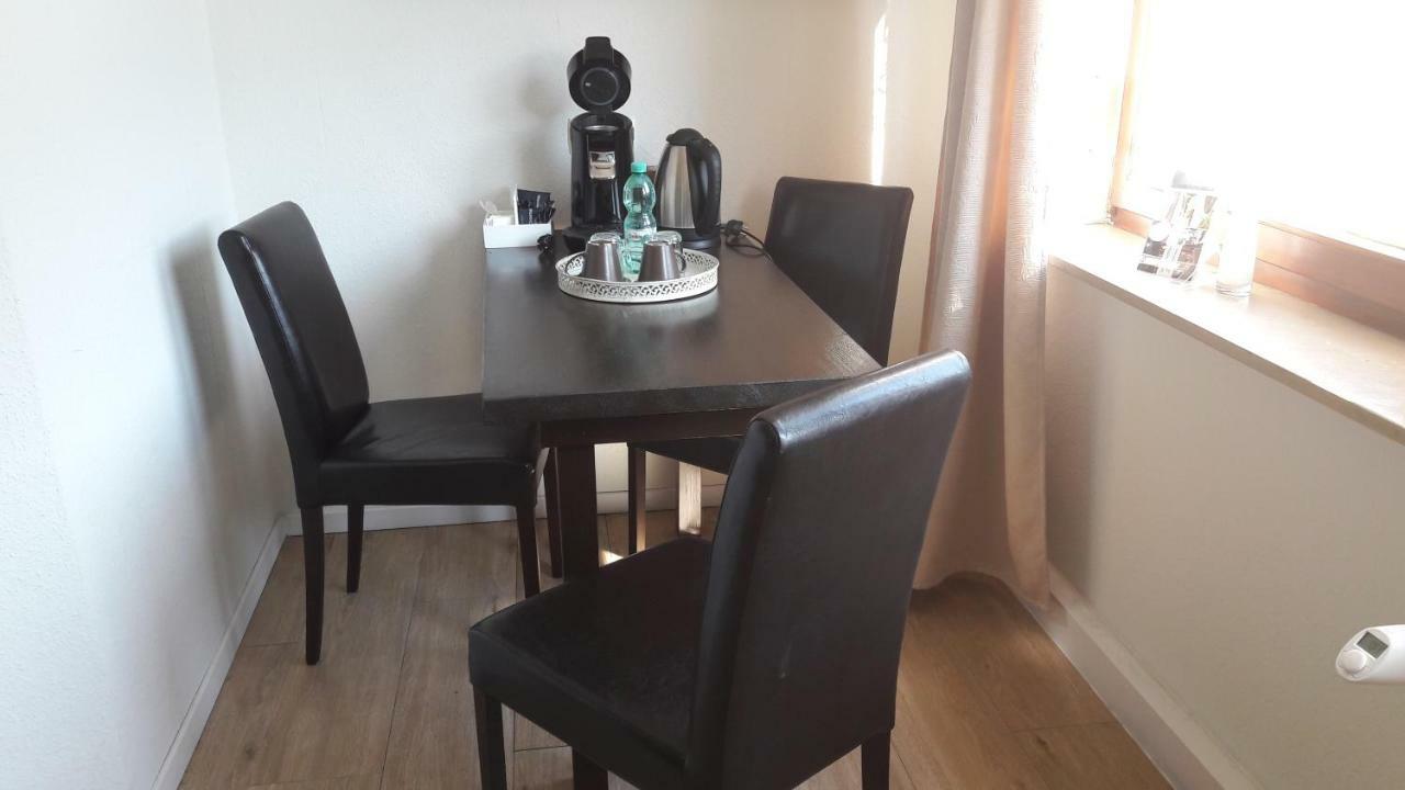 Gaestehaus Burgberg, Weinhaus Fries Kattenes ภายนอก รูปภาพ